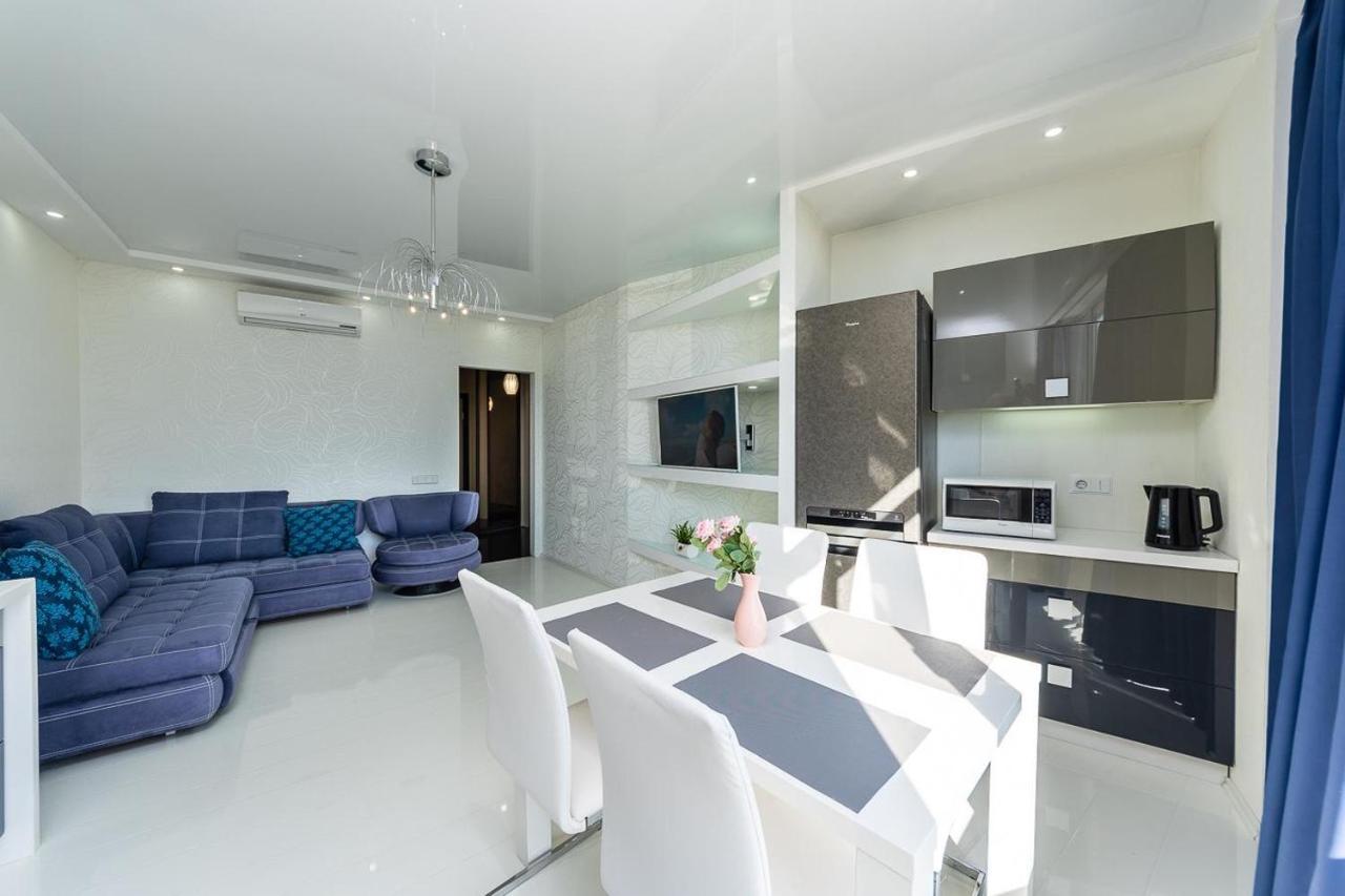 Fashionable Panoramic Apartments Dnieper. Obolon Kiev Esterno foto
