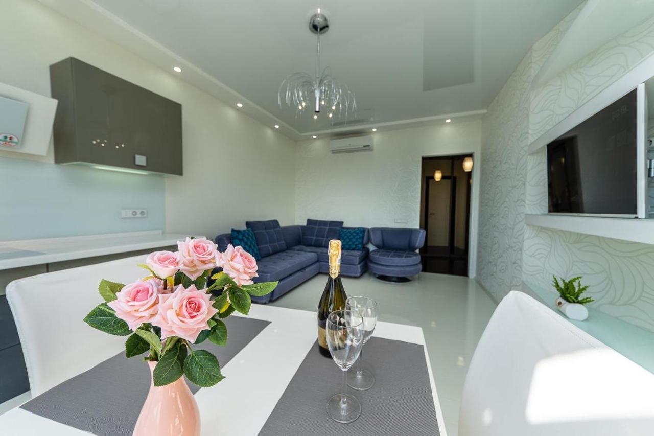 Fashionable Panoramic Apartments Dnieper. Obolon Kiev Esterno foto