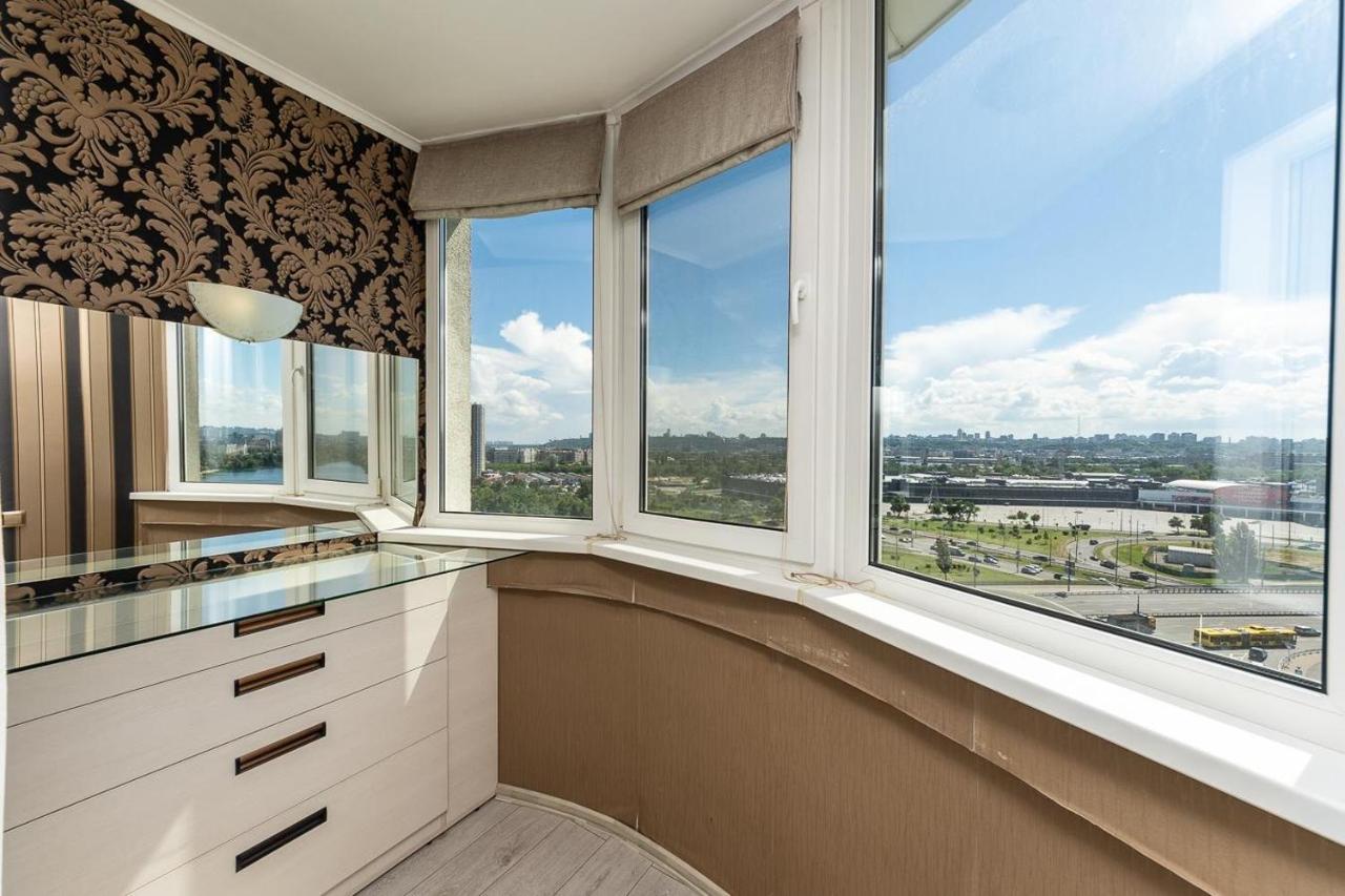 Fashionable Panoramic Apartments Dnieper. Obolon Kiev Esterno foto