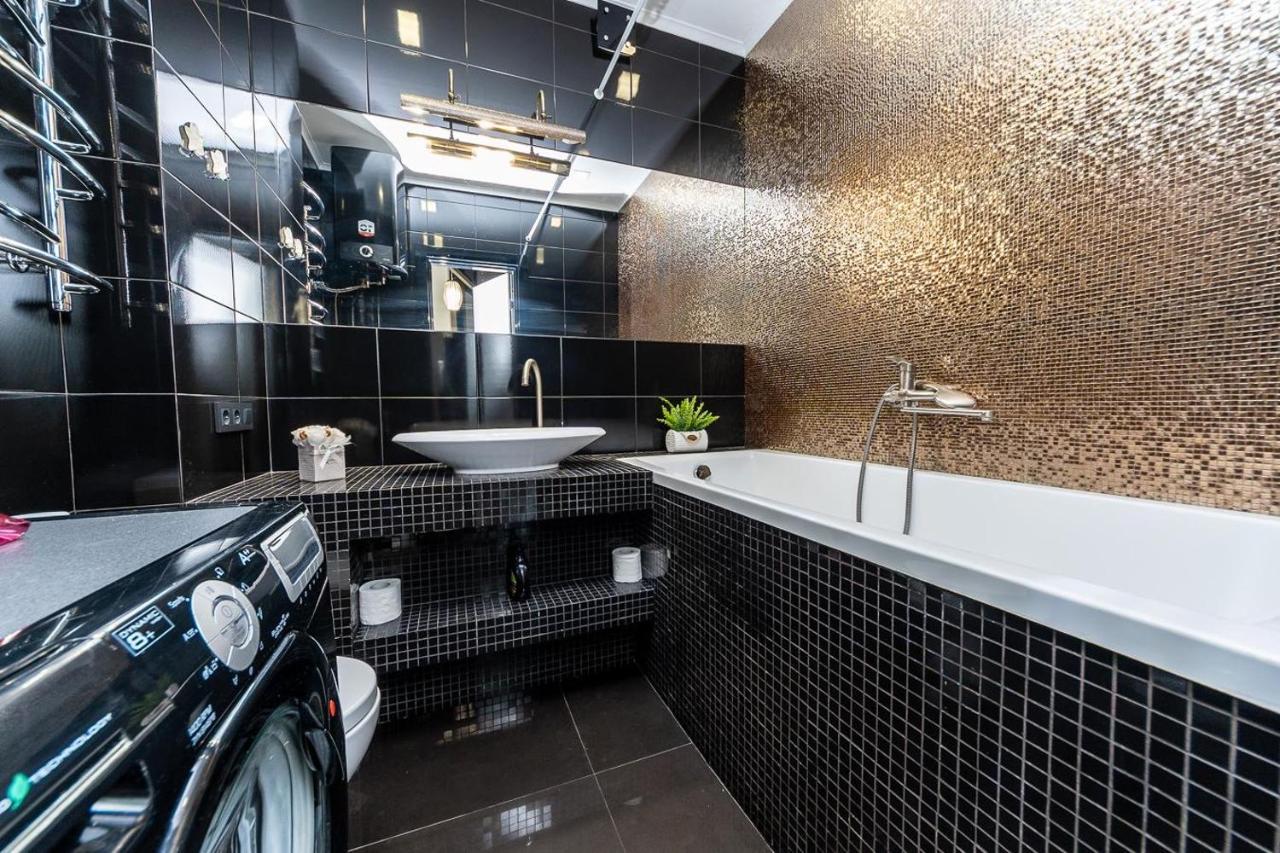 Fashionable Panoramic Apartments Dnieper. Obolon Kiev Esterno foto