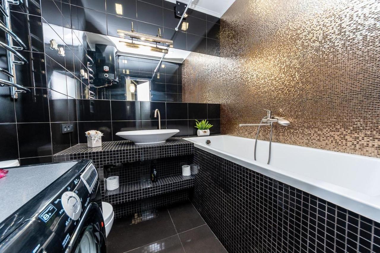 Fashionable Panoramic Apartments Dnieper. Obolon Kiev Esterno foto