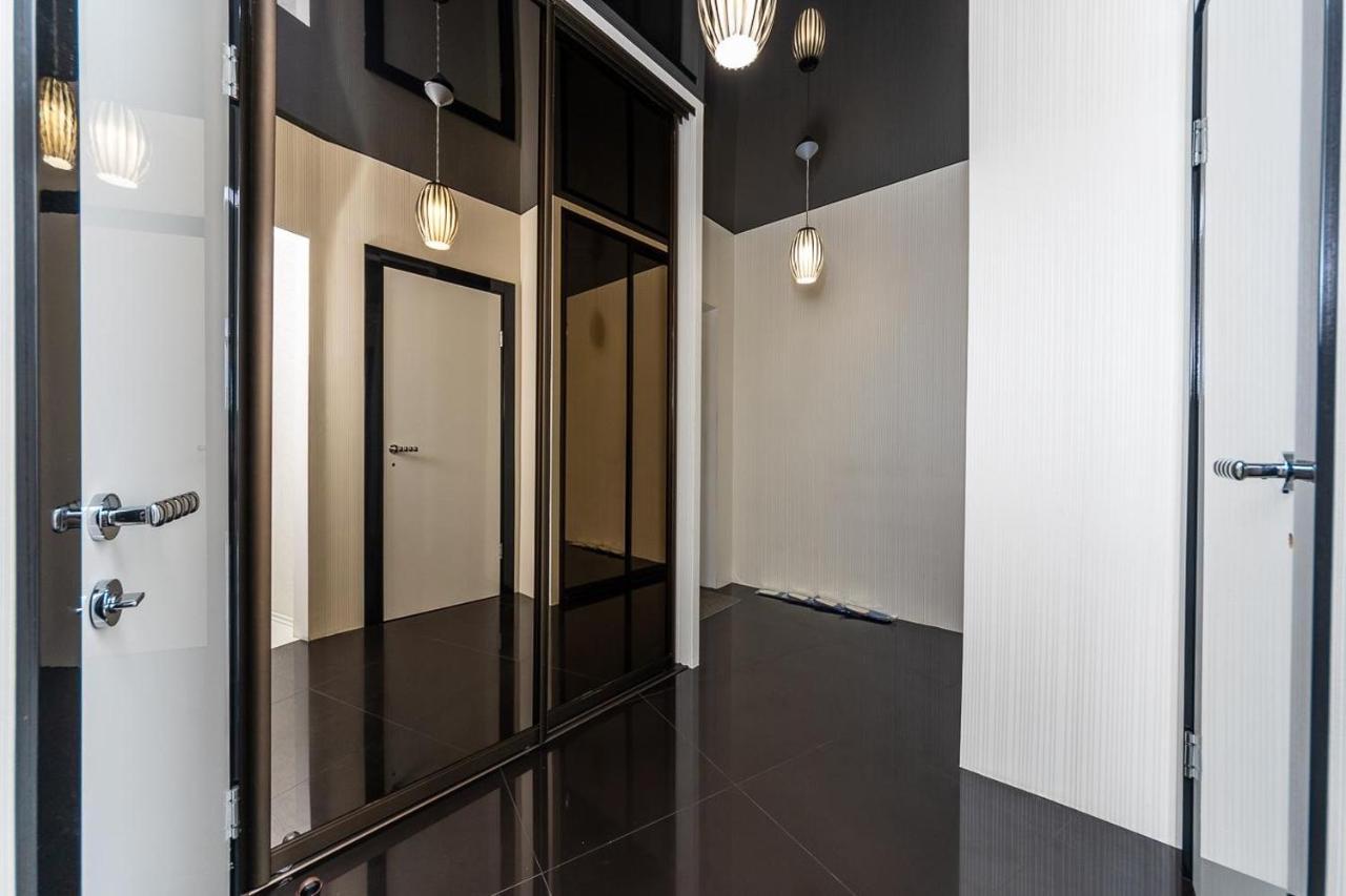 Fashionable Panoramic Apartments Dnieper. Obolon Kiev Esterno foto